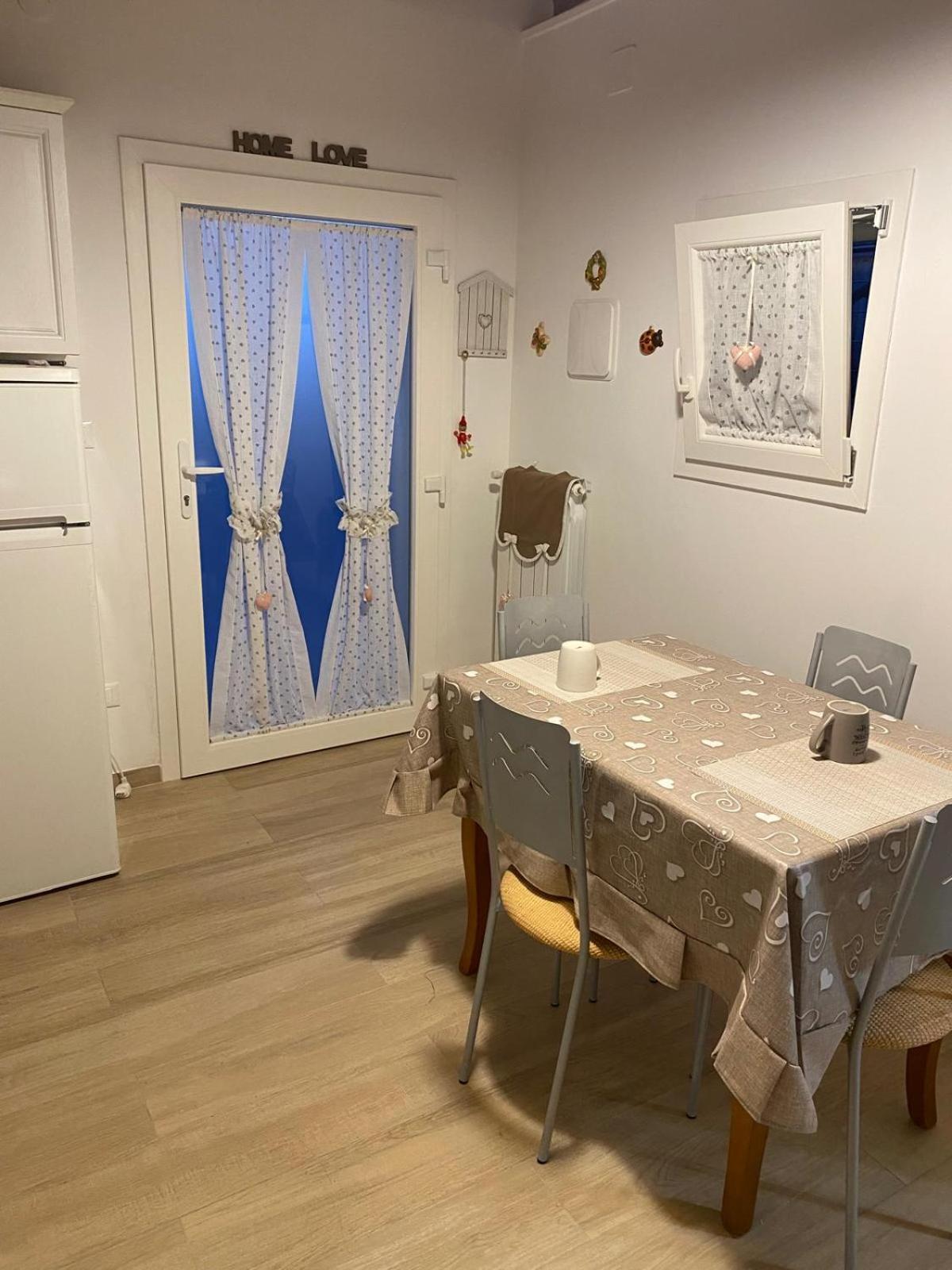 Brezza Marina Apartment Taranto Exterior photo